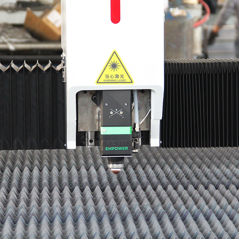 Macchina da taglio laser a fib - Fiber Laser Cutting Machine recensione e prezzo